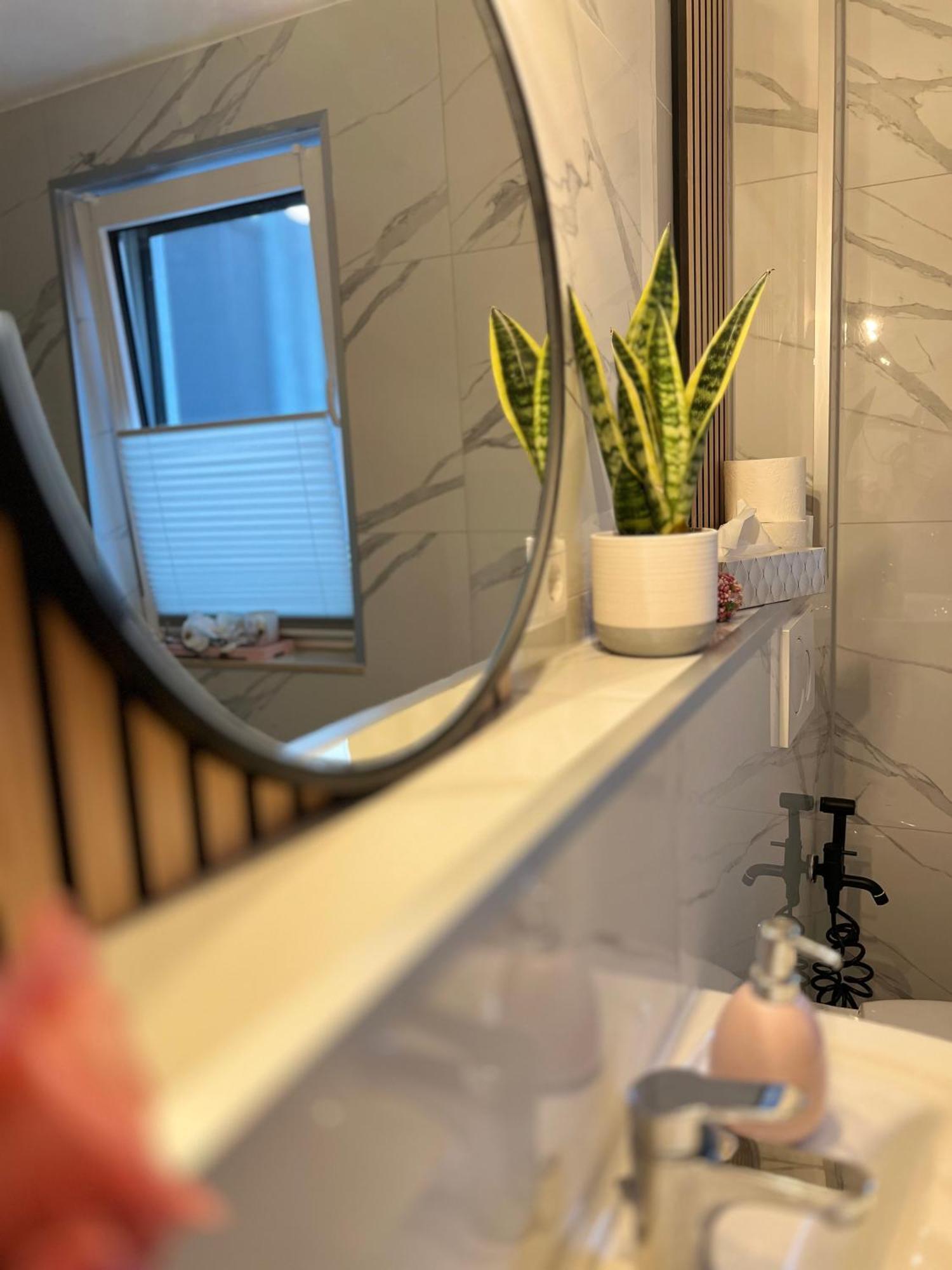 Relaxdays-Apartments 2 Garten Und Pool- Mitbenutzung, Kostenloser Parkplatz, Kontaktloser Checkin, Wifi Mit Smarttv Gütersloh Zewnętrze zdjęcie